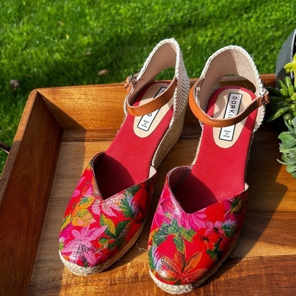 Dorking by Fluchos Red Leather Floral Ankle Strap Espadrilles | Size 39 | 9 NWOT - Picture 2 of 8